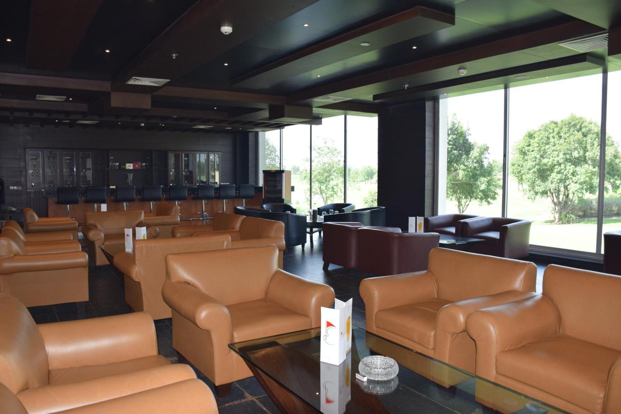 فندق Defence Raya Golf & Country Club لاهور المظهر الخارجي الصورة