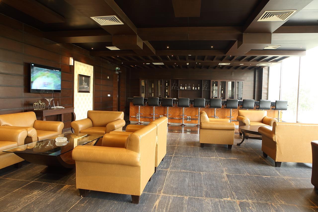 فندق Defence Raya Golf & Country Club لاهور المظهر الخارجي الصورة